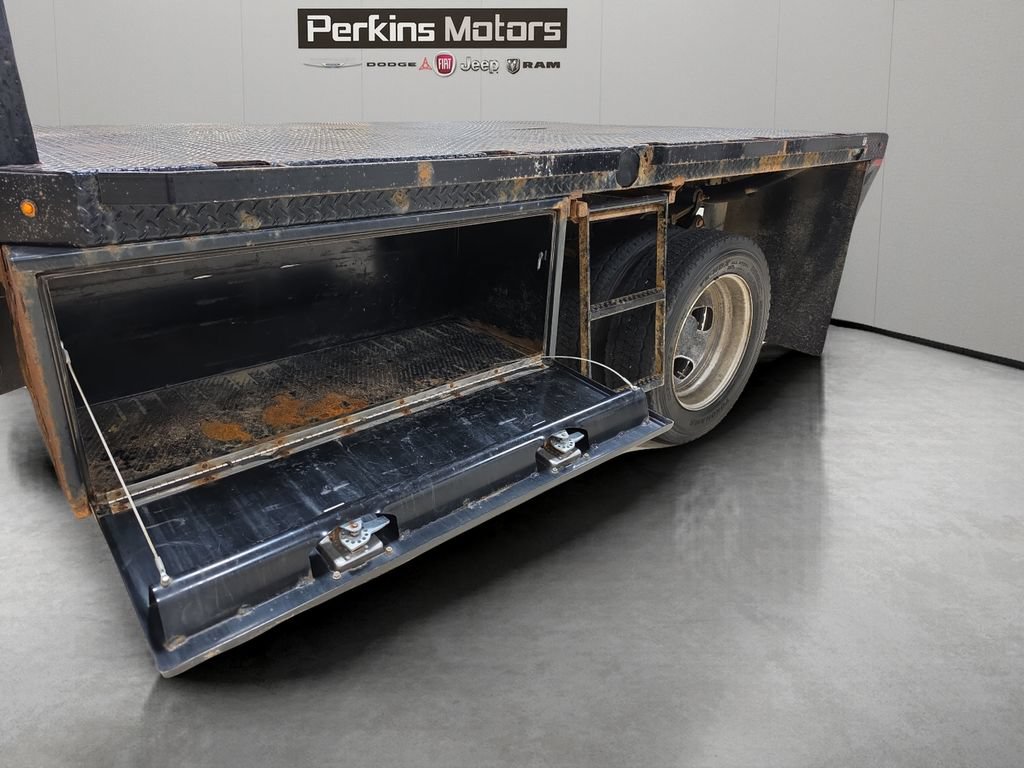 Used 2020 RAM 5500 Tradesman w/ Chrome Appearance Group AWD/4WD image 11