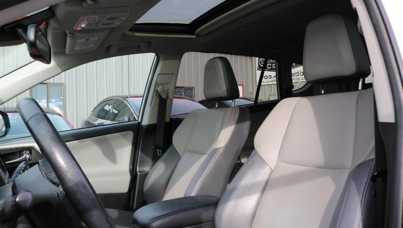 Used 2015 Toyota RAV4 Limited w/ Technology Package image 8