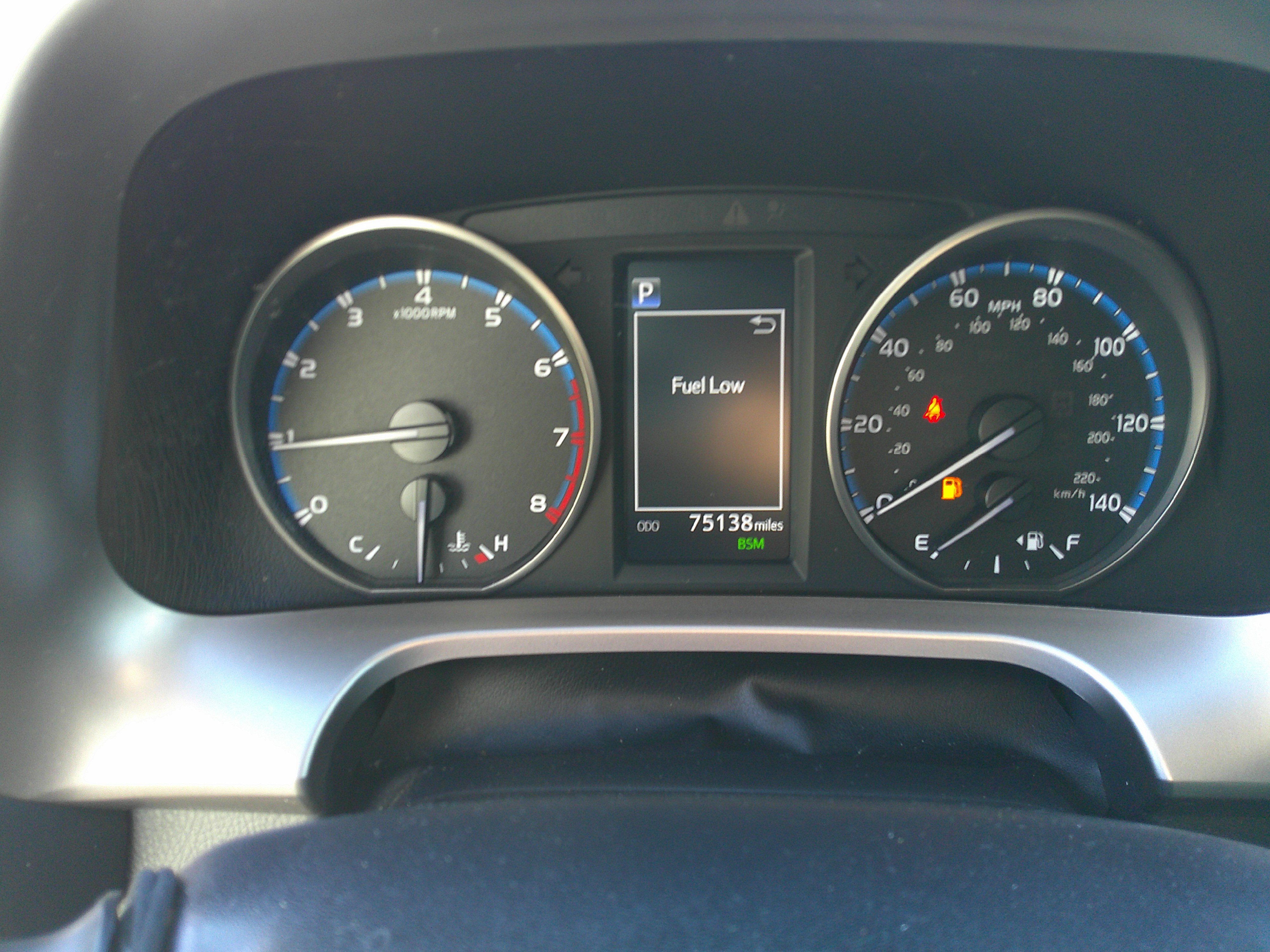 Used 2018 Toyota RAV4 XLE image 22