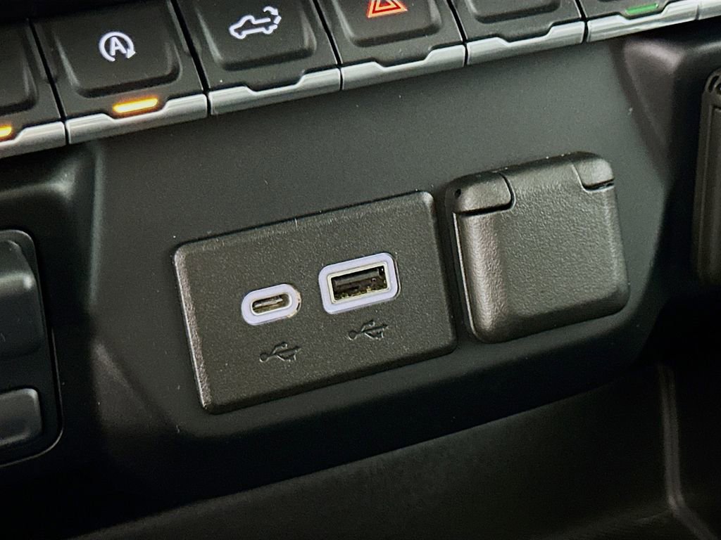 Used 2021 Chevrolet Silverado 1500 LT Trail Boss w/ Convenience Package II image 31