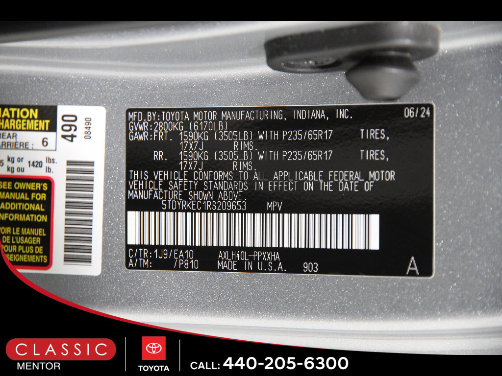 Certified 2024 Toyota Sienna XLE FWD image 25