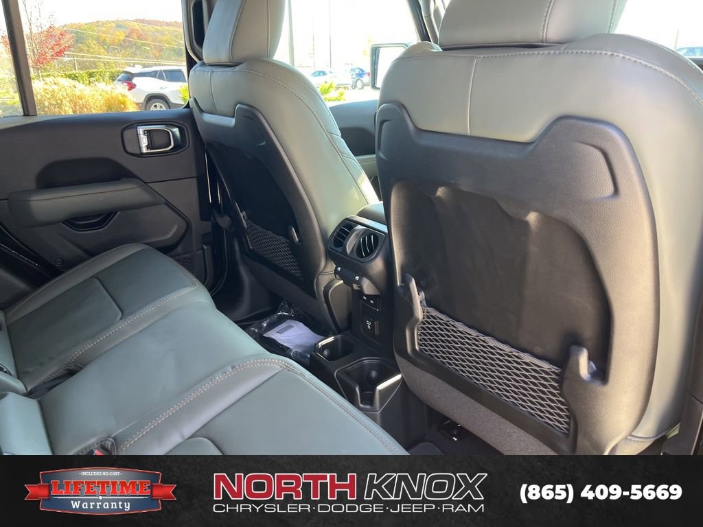 New 2025 Jeep Gladiator Mojave image 25