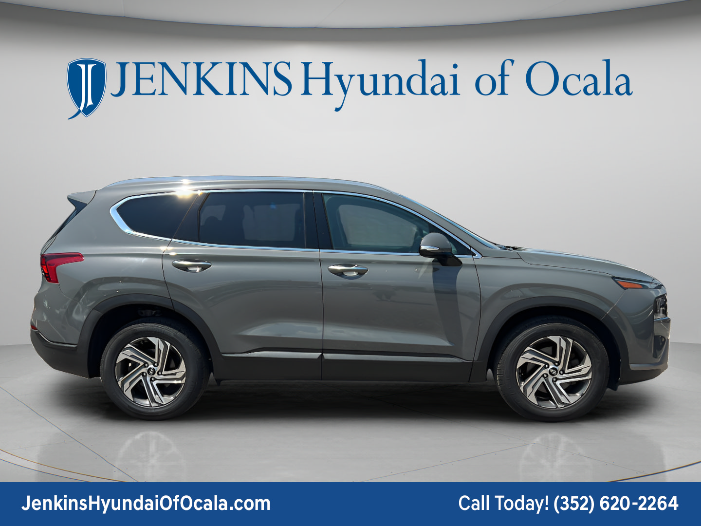 Used 2023 Hyundai Santa Fe SEL w/ Cargo Package FWD image 2