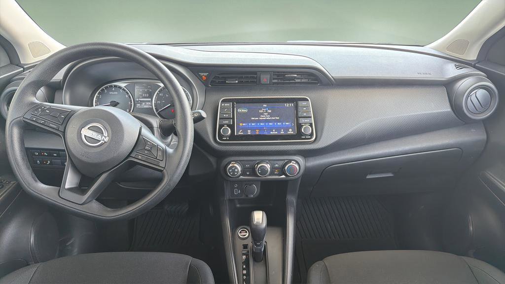 Certified 2025 Nissan Kicks Play S image 7