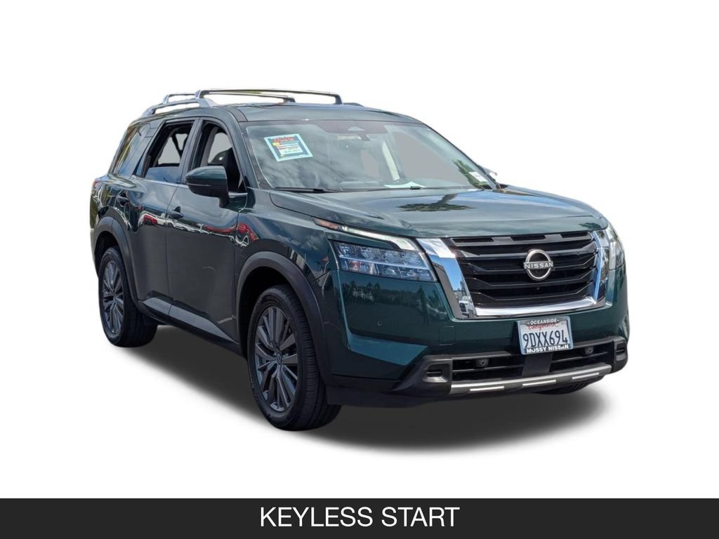 Used 2023 Nissan Pathfinder SL w/ SL Premium Package FWD image 2