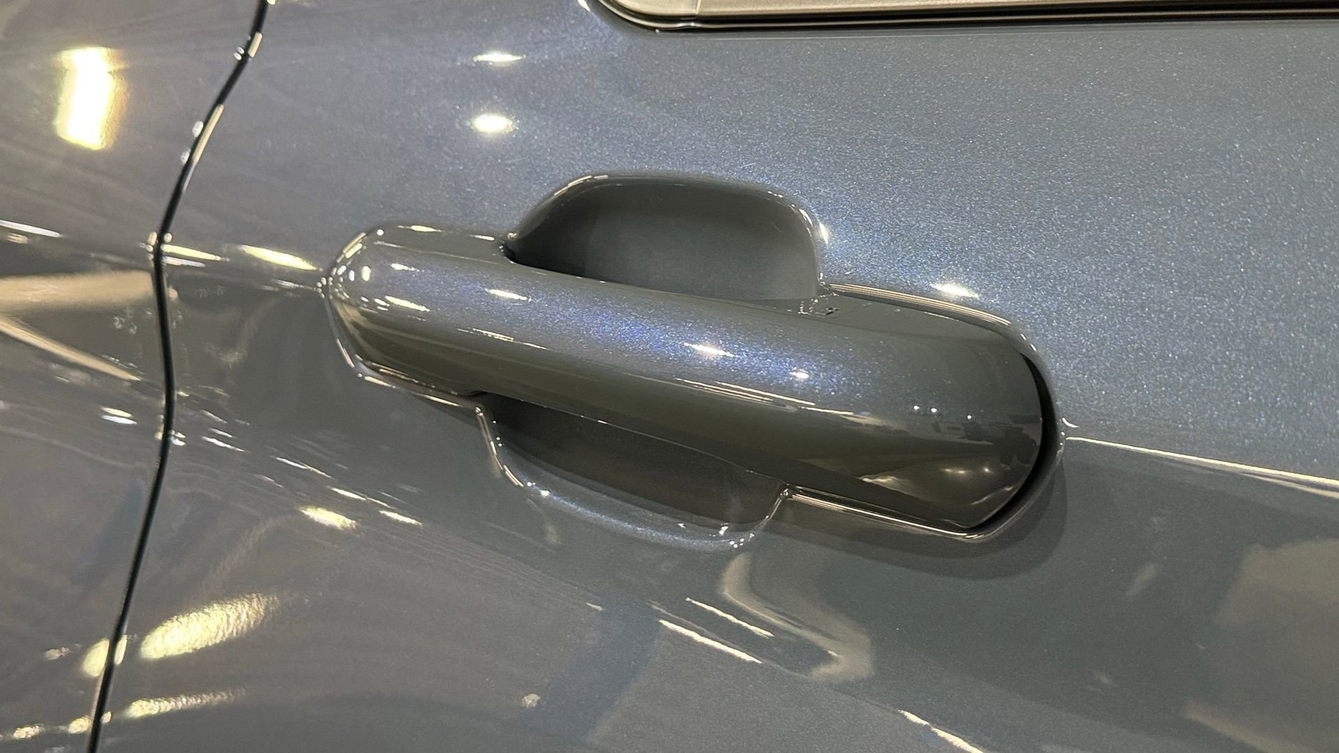 Used 2025 Ford Explorer ST w/ Sun And Sound Package image 18