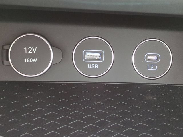 Certified 2026 Genesis G70 2.5T RWD image 21