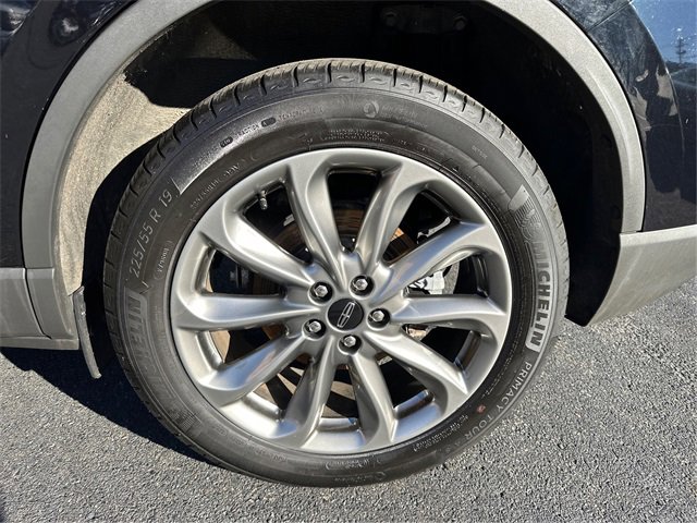 Used 2022 Lincoln Corsair Standard w/ Premium Package image 14