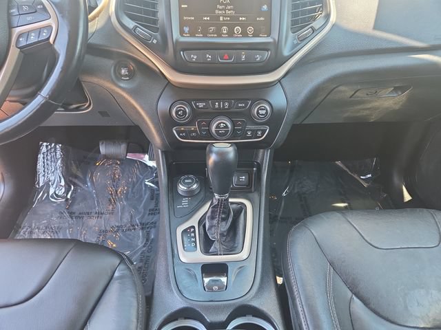 Used 2015 Jeep Cherokee Limited w/ Technology Group AWD/4WD image 11