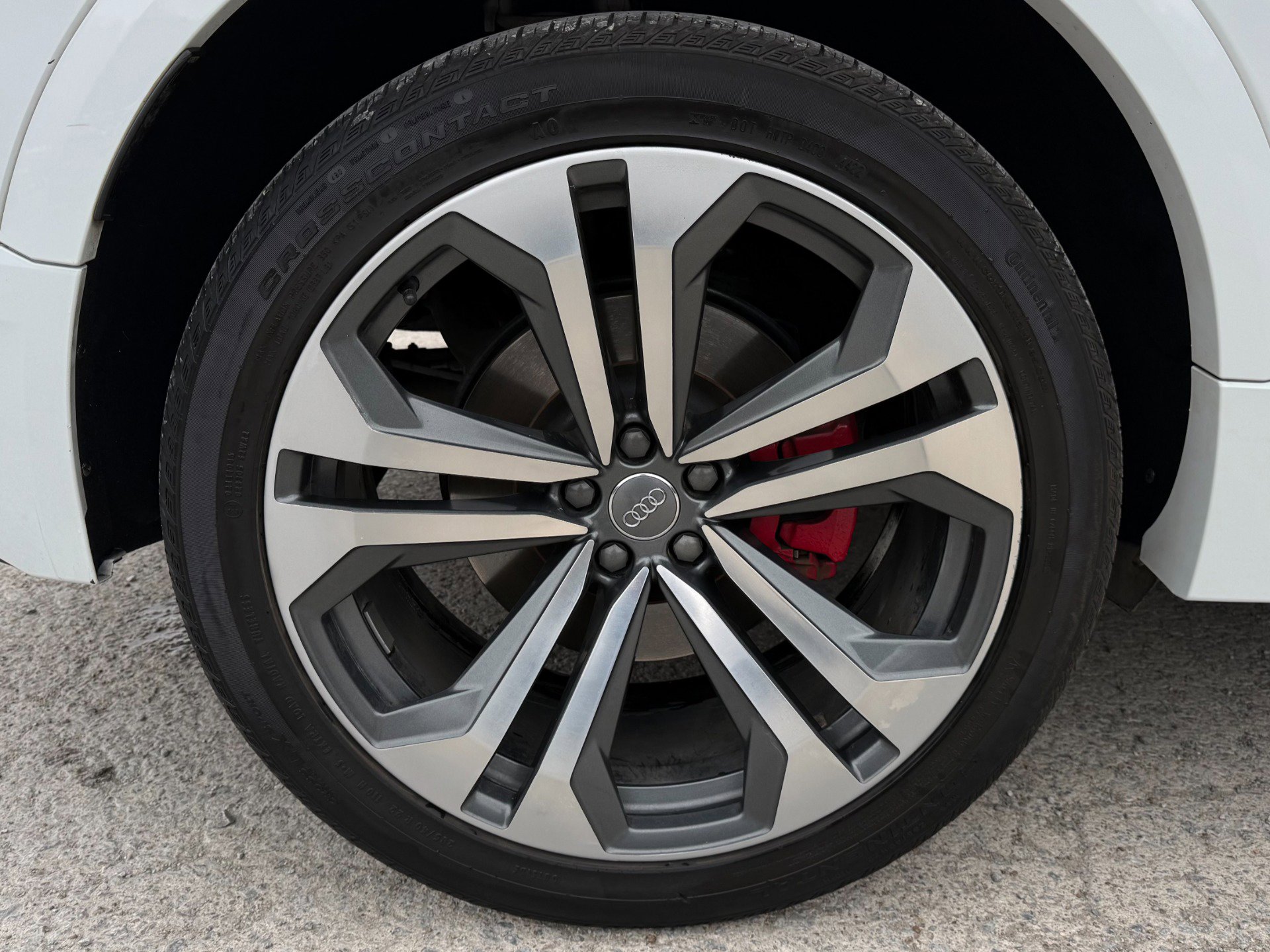 Used 2019 Audi Q8 Premium Plus w/ Premium Plus image 39