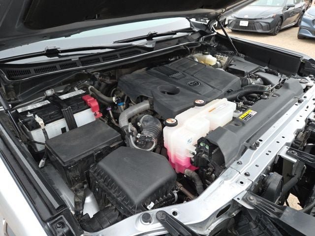 Used 2024 Toyota Tundra SR5 w/ SR5 Premium Package AWD/4WD image 17