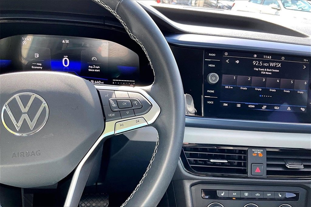 Certified 2022 Volkswagen Taos SE image 25