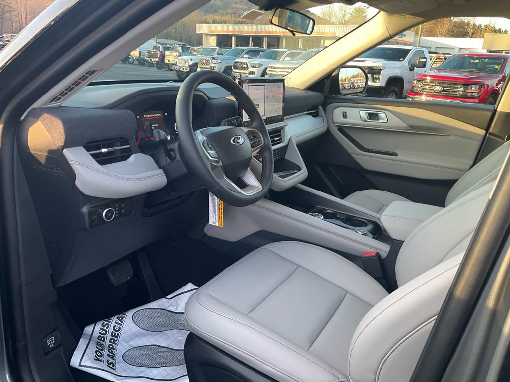 New 2026 Ford Explorer Active w/ Active Comfort Package image 15