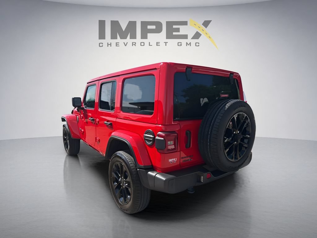 Used 2025 Jeep Wrangler Unlimited Sahara w/ Safety Group AWD/4WD image 3