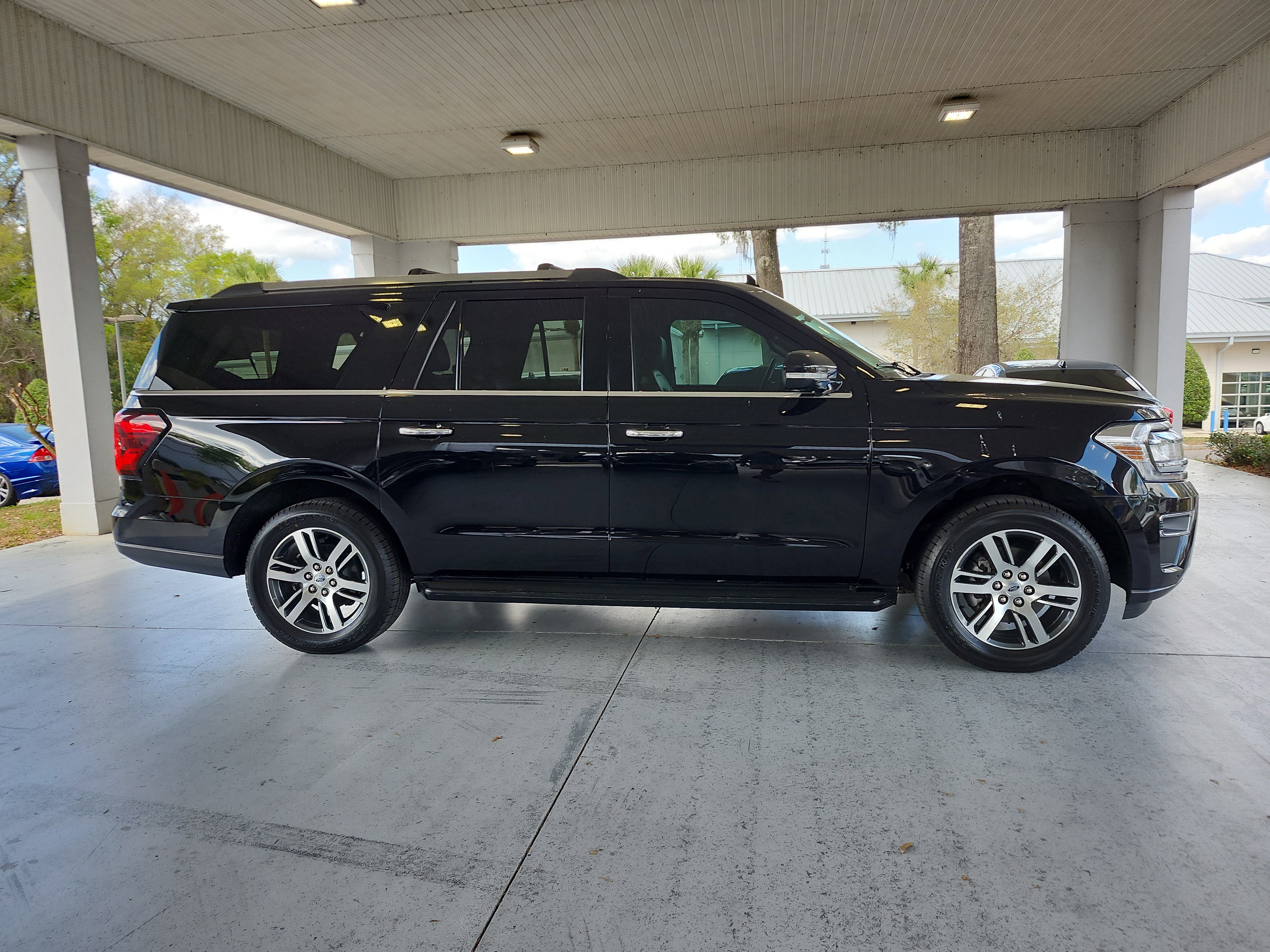 Certified 2022 Ford Expedition Max Limited image 6