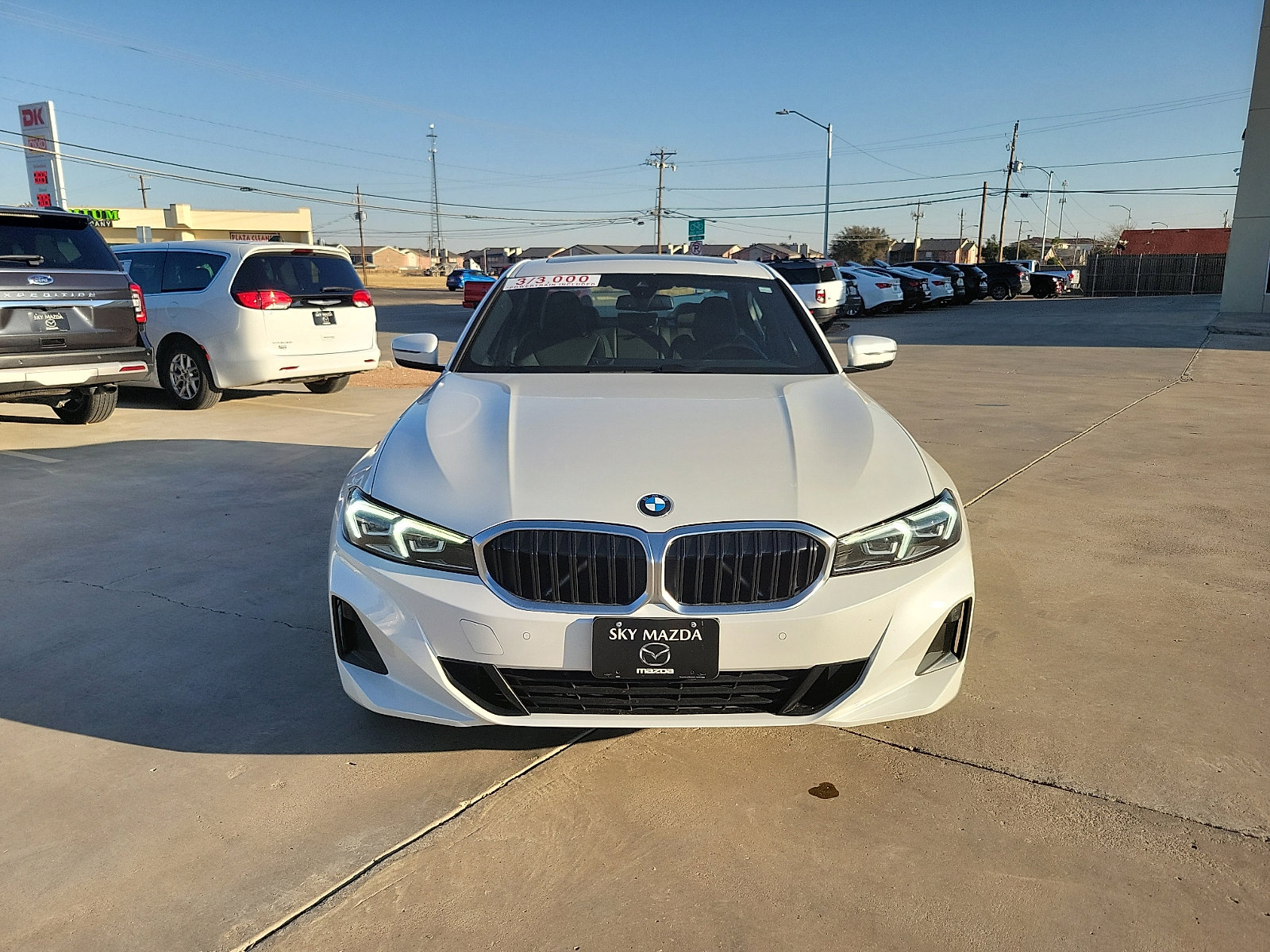 Used 2024 BMW 330i Sedan image 2