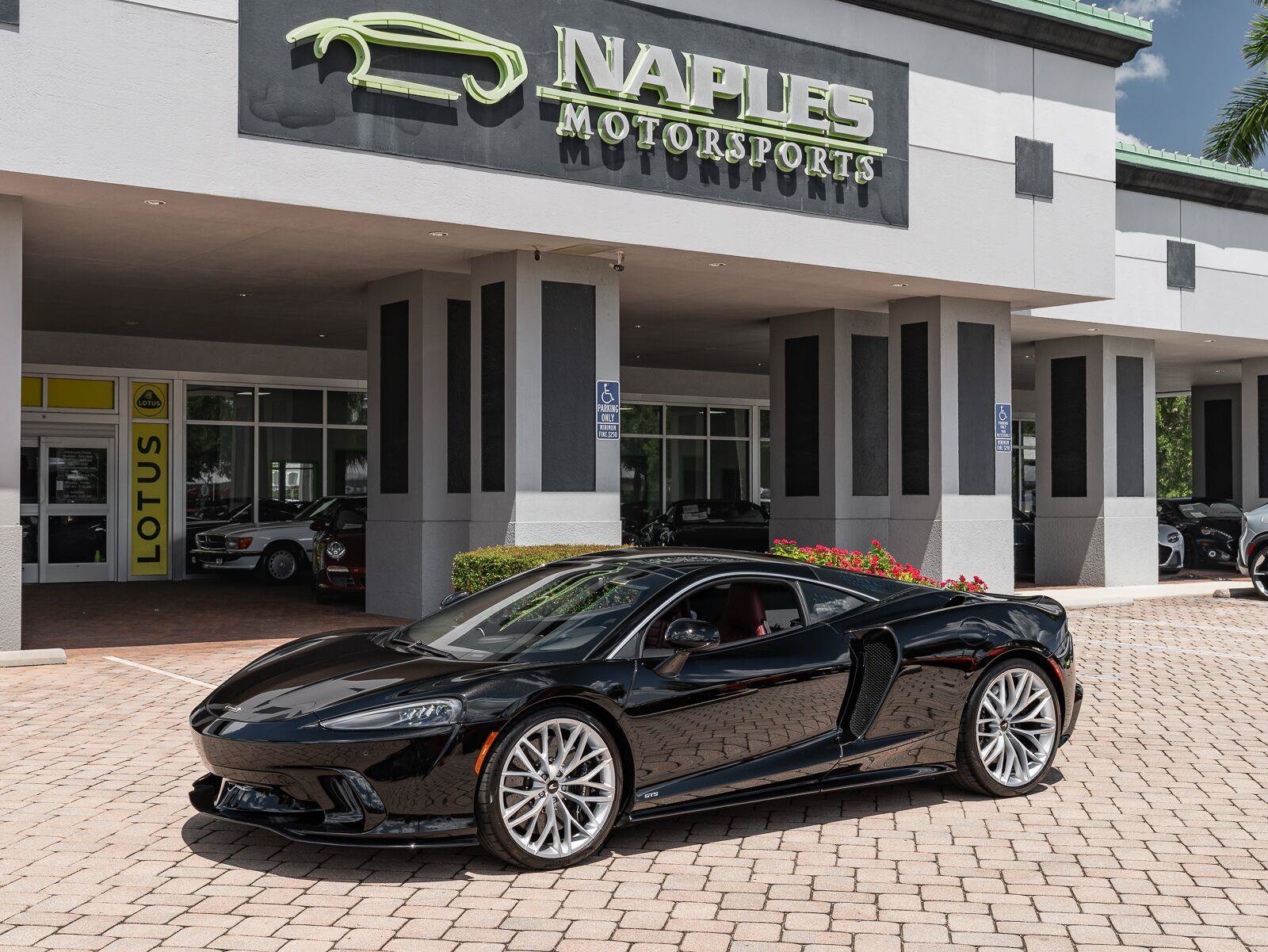 Used 2025 McLaren GTS RWD image 21