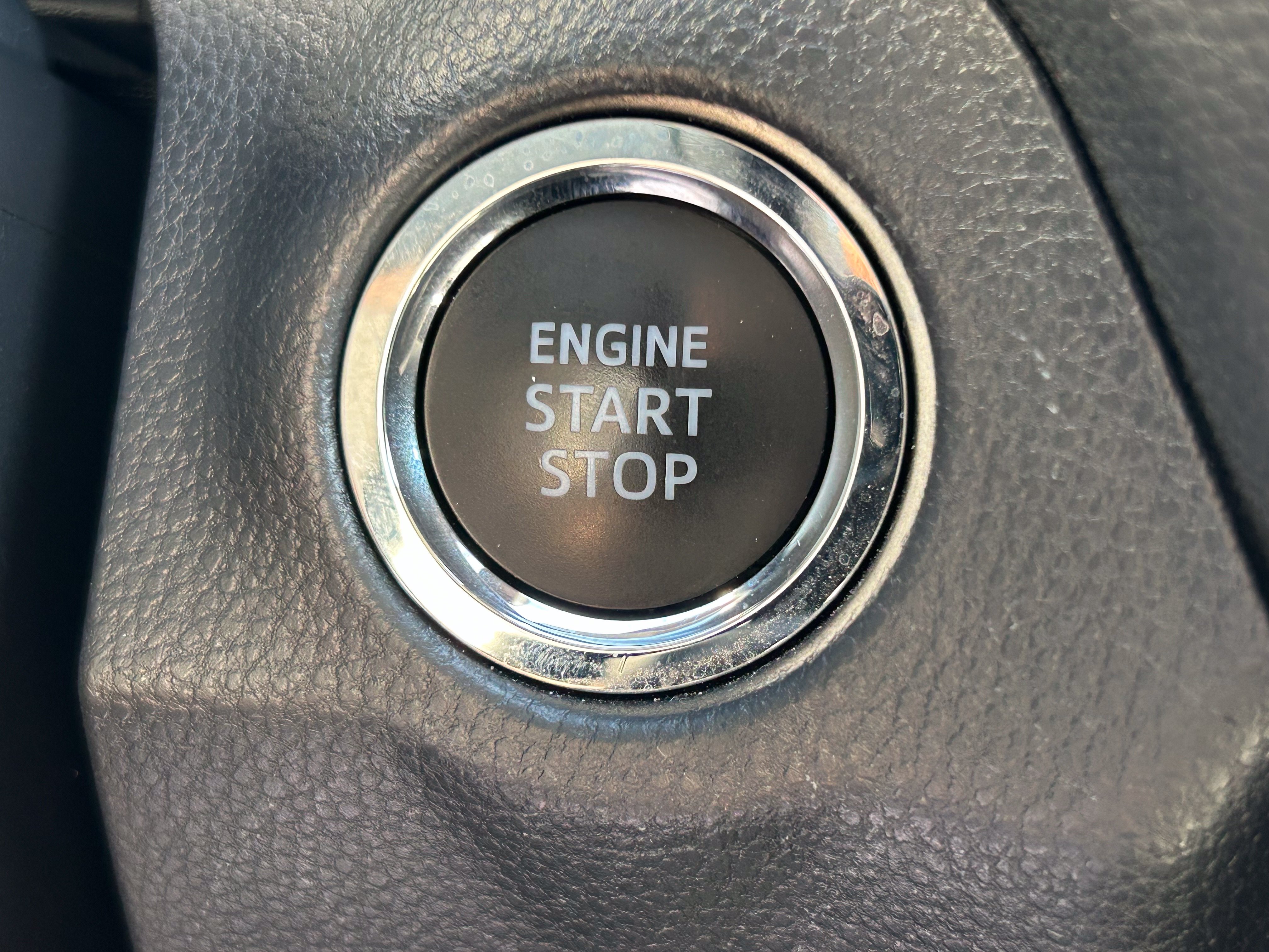 Certified 2025 Toyota RAV4 XLE AWD/4WD image 32