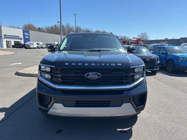 New 2026 Ford Expedition Max Platinum image 2