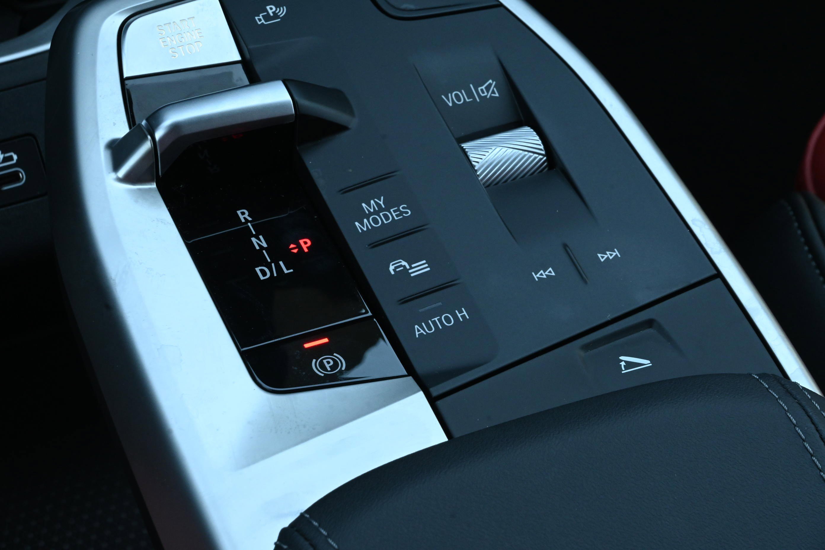 Certified 2025 BMW X2 xDrive28i image 21