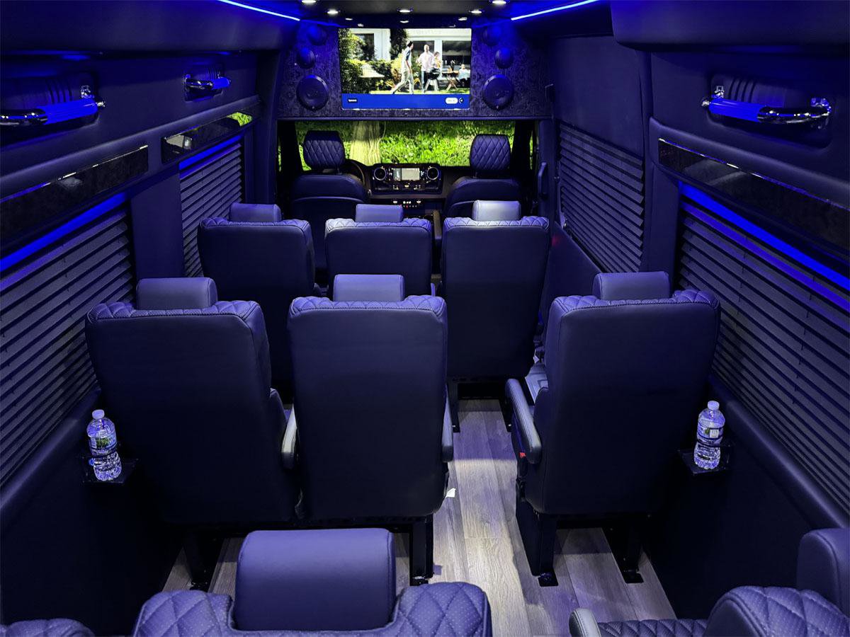 Used 2024 Mercedes-Benz Sprinter 3500 image 16