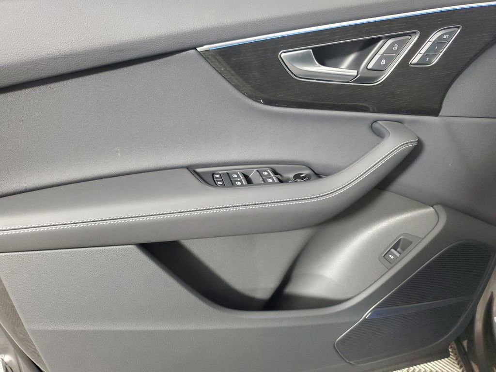 New 2026 Audi Q7 3.0T Premium Plus AWD/4WD image 19