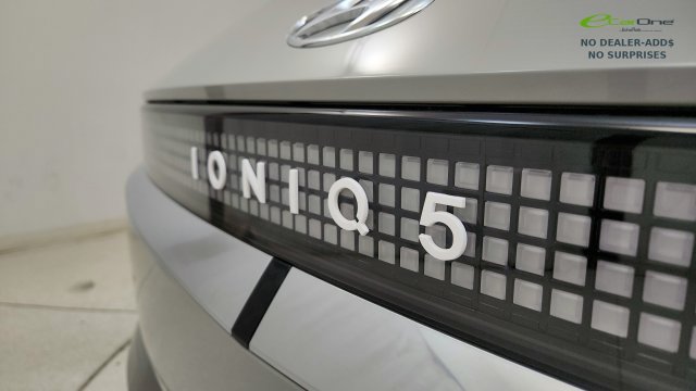 Used 2023 Hyundai Ioniq 5 Limited AWD/4WD image 35