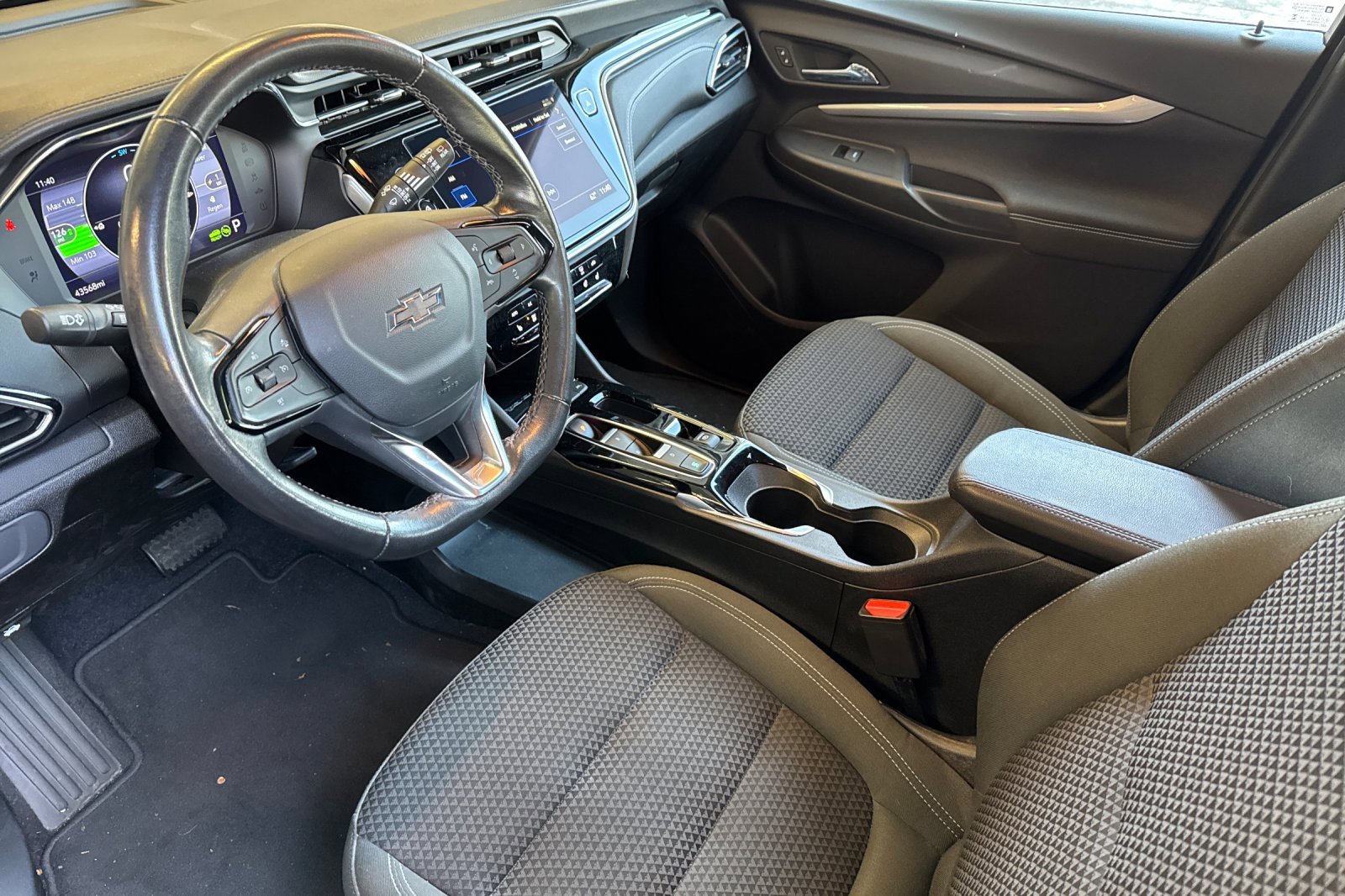 Used 2023 Chevrolet Bolt EUV LT w/ Comfort Package image 9