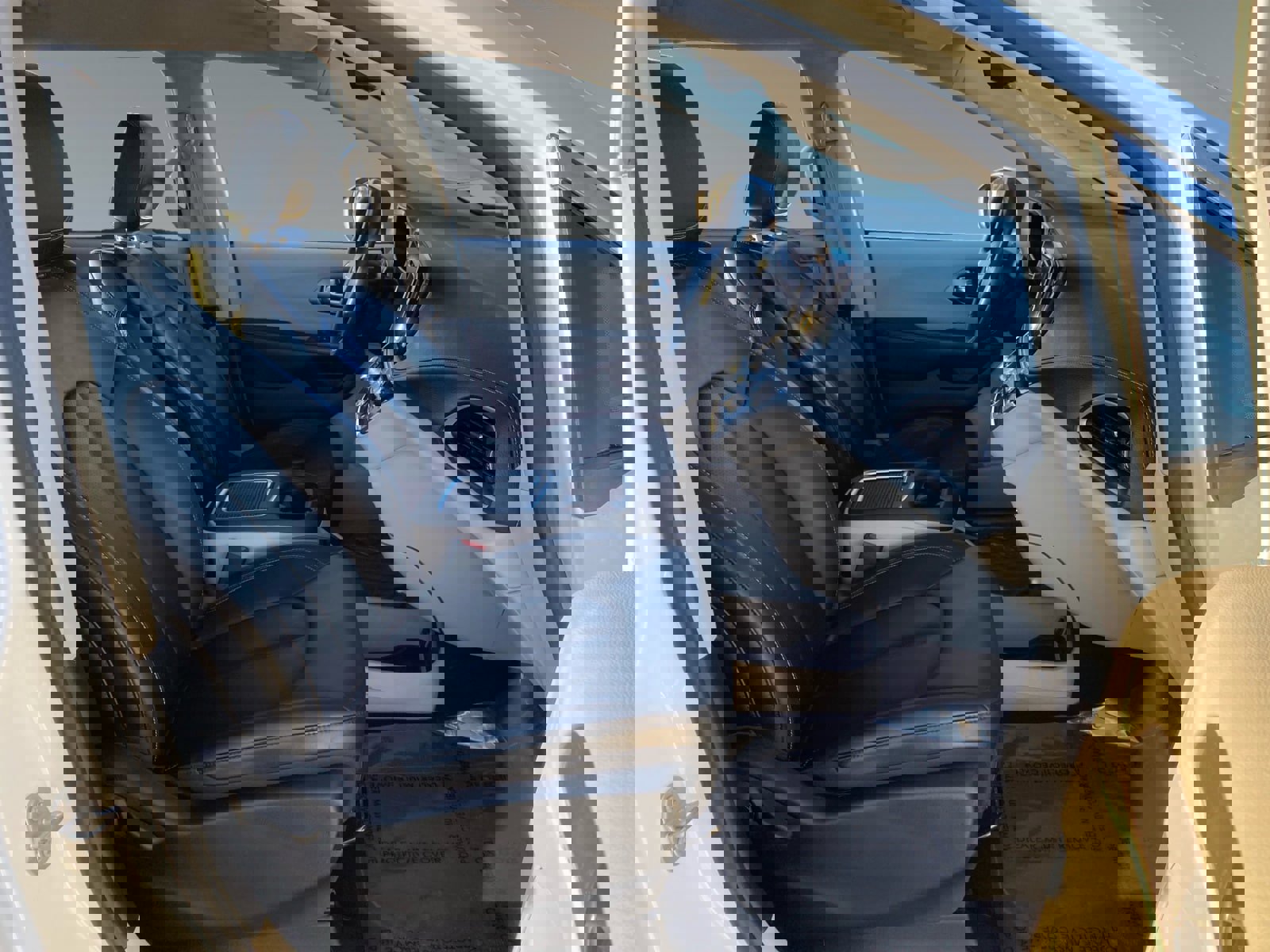 Used 2023 Chrysler Pacifica Touring-L image 15