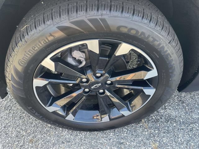 New 2027 Chevrolet Equinox RS w/ Convenience Package III FWD image 9