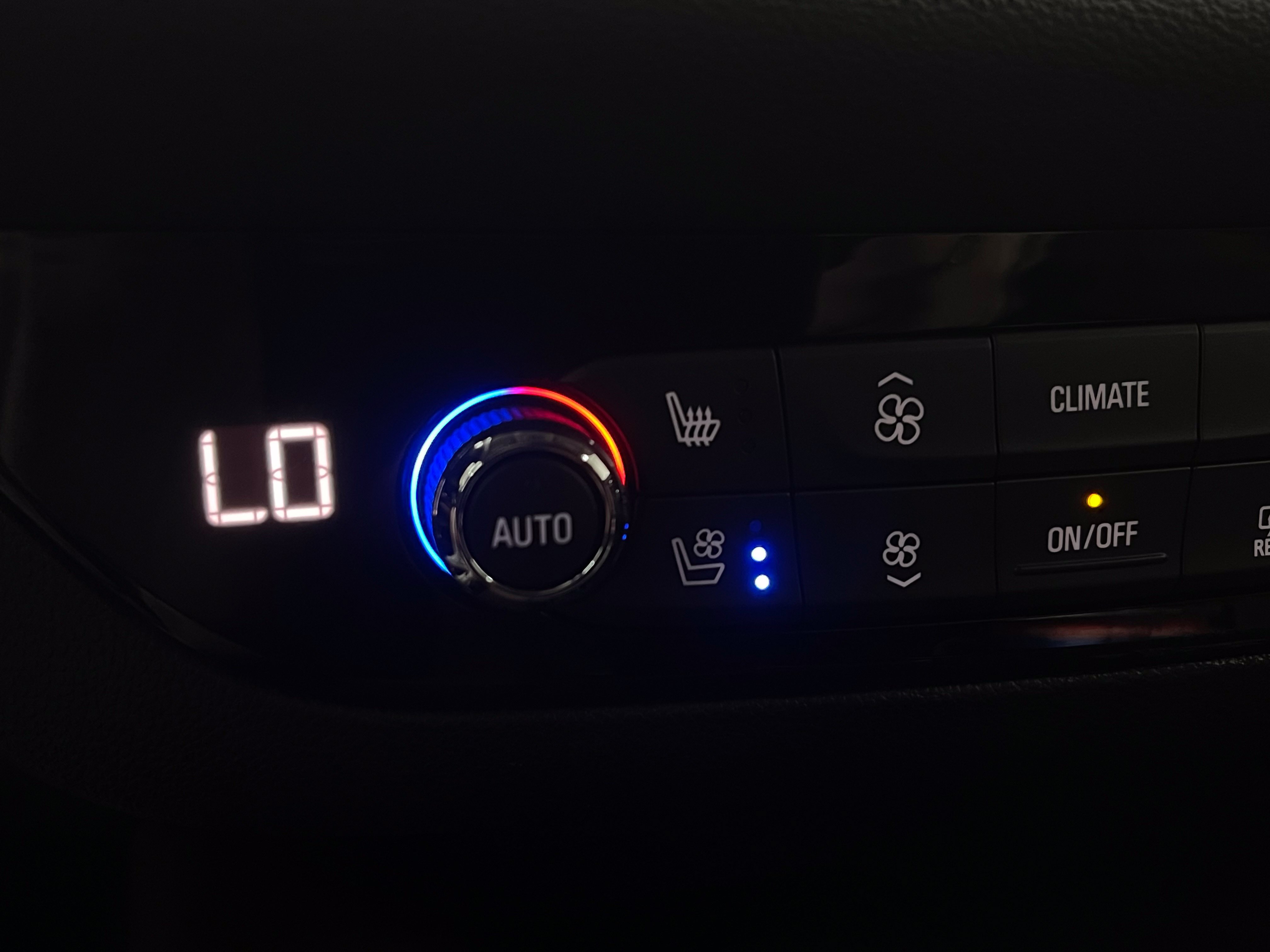 Used 2020 Buick Enclave Avenir w/ Avenir Technology Package FWD image 6