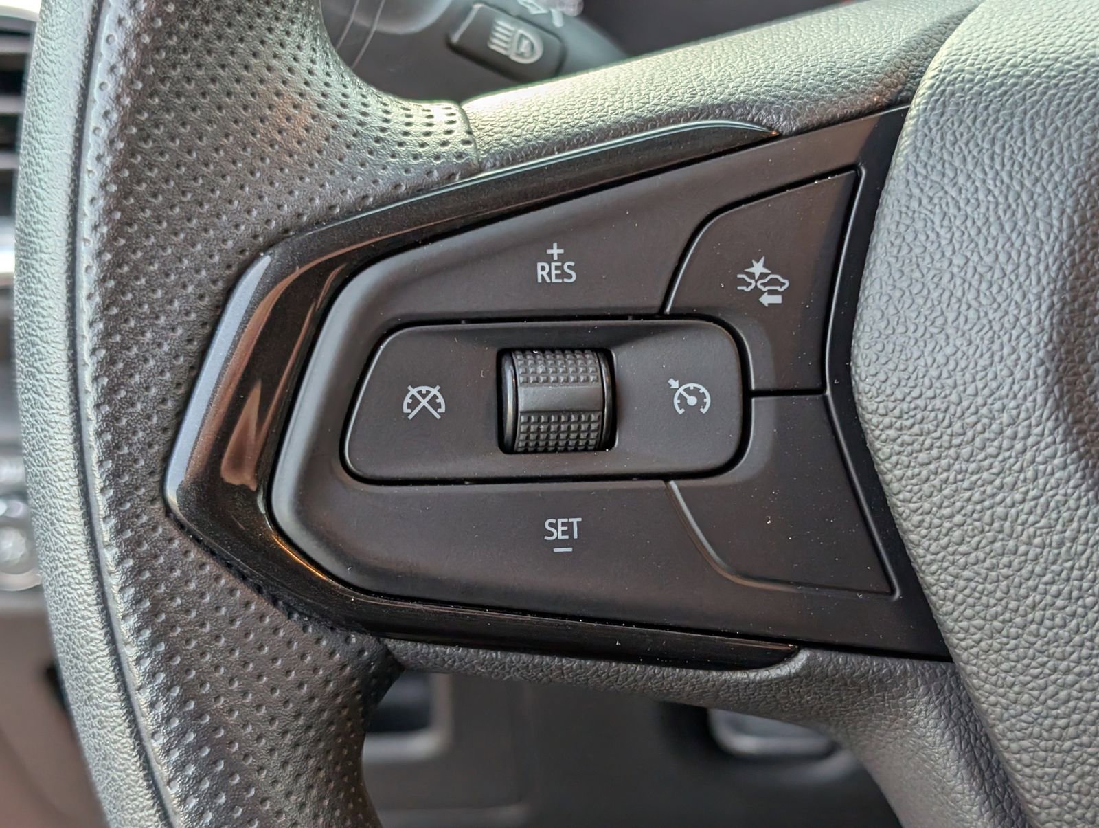 Used 2022 Chevrolet TrailBlazer LT w/ Convenience Package image 21