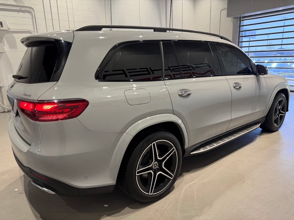 Used 2025 Mercedes-Benz GLS 450 4MATIC w/ AMG Line Exterior image 11