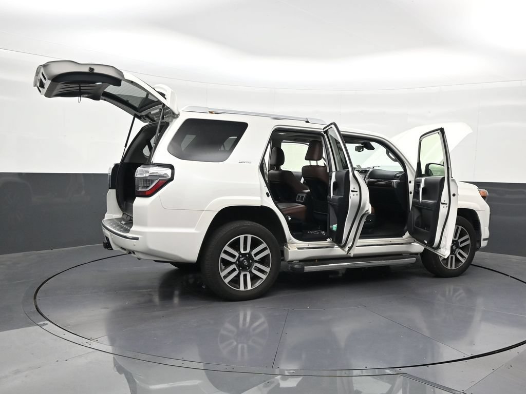 Used 2023 Toyota 4Runner Limited AWD/4WD image 31