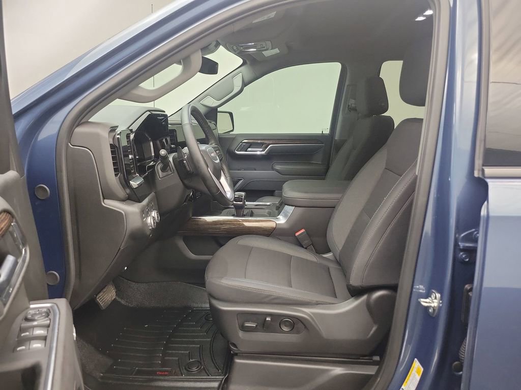 Used 2026 GMC Sierra 1500 Elevation w/ Preferred Package image 5