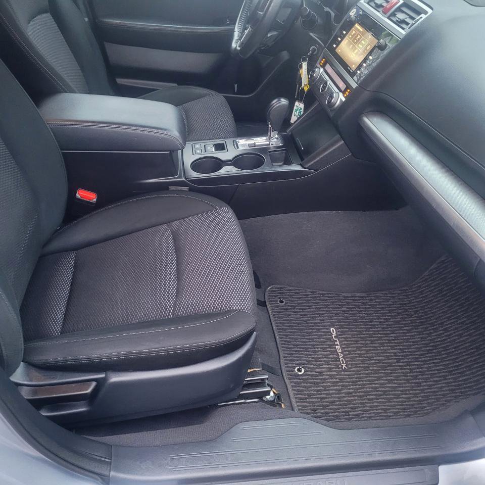 Used 2016 Subaru Outback 2.5i Premium image 24