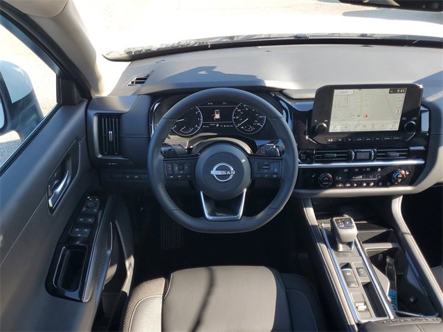 New 2025 Nissan Pathfinder SL image 24