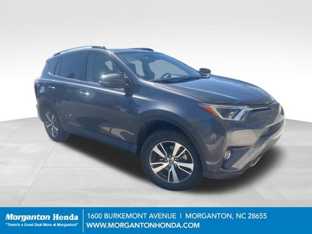 Used 2018 Toyota RAV4 XLE AWD/4WD image 1