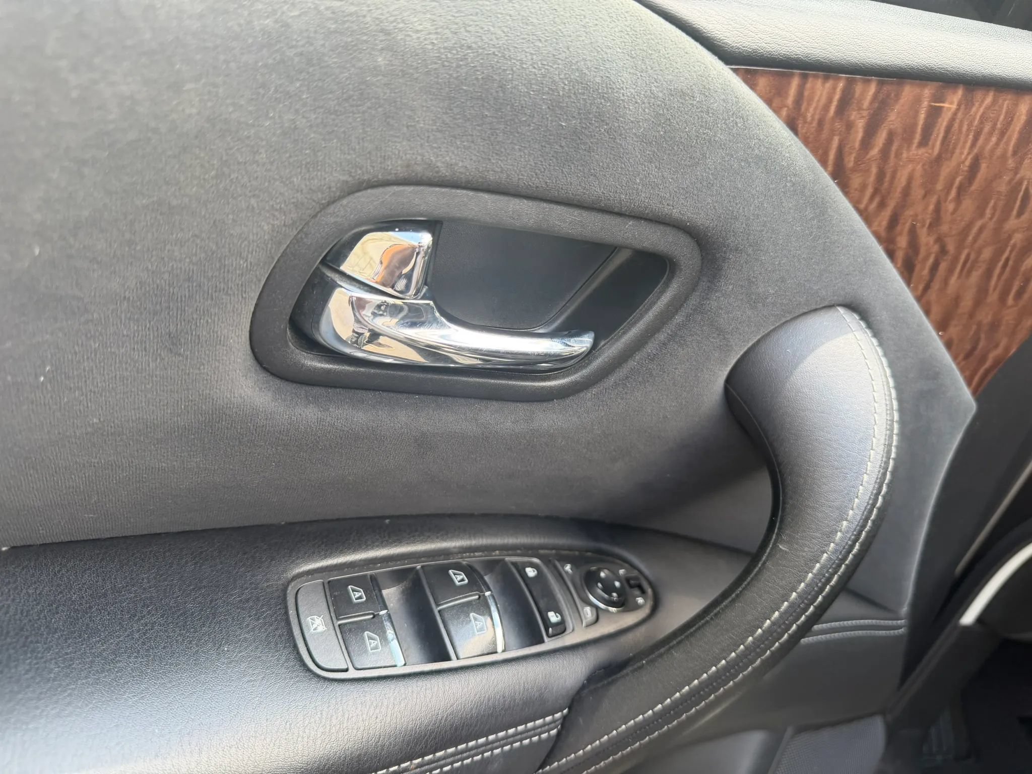 Used 2019 Nissan Armada SV w/ Driver Package RWD image 28