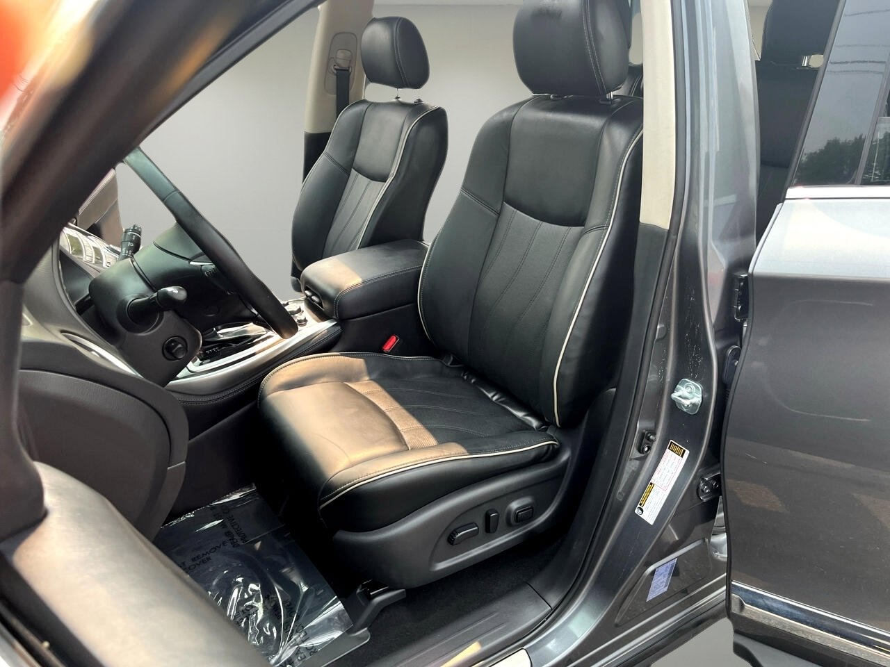 Used 2019 INFINITI QX60 Luxe w/ Essential Package image 9