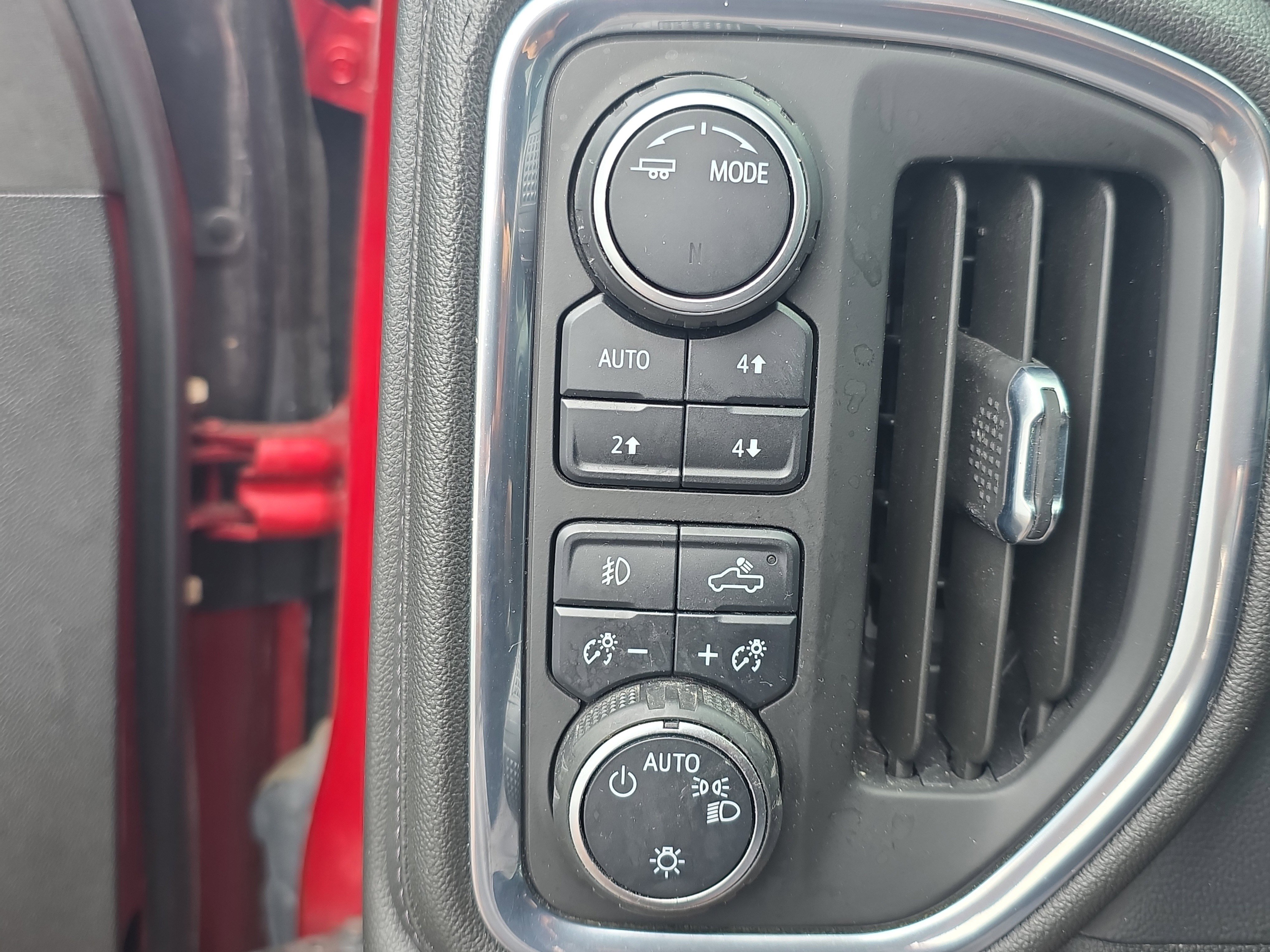 Used 2021 Chevrolet Silverado 1500 LT Trail Boss image 21