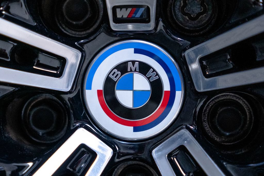 Used 2023 BMW M3 Competition AWD/4WD image 17