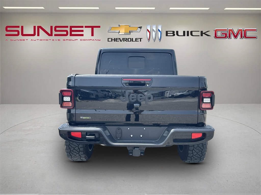 Used 2023 Jeep Gladiator Overland AWD/4WD image 5