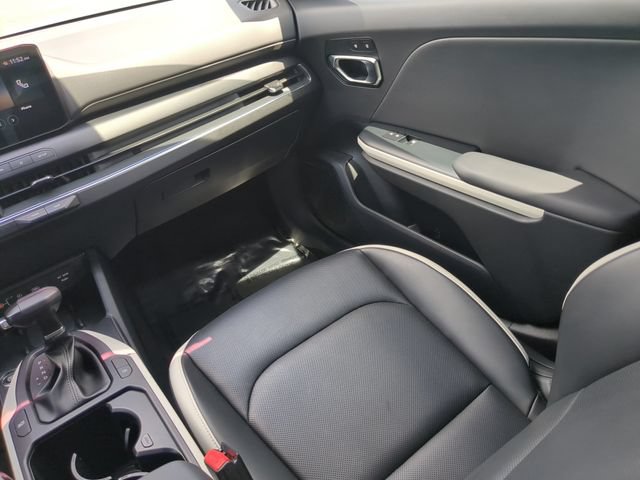 Used 2025 Kia K4 GT-Line w/ GT-Line Premium Package FWD image 18
