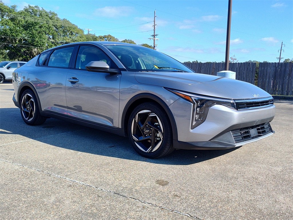 Used 2025 Kia K4 EX image 13