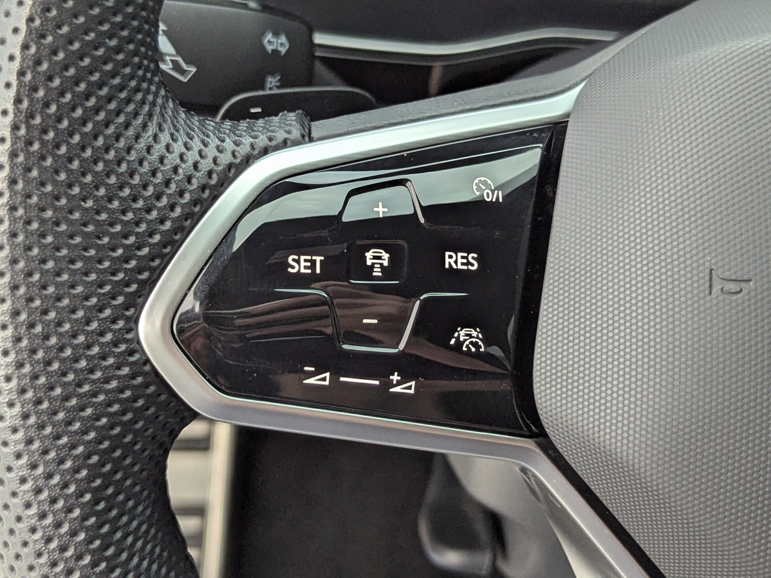 Used 2024 Volkswagen Jetta GLI Autobahn w/ GLI Black Package image 27