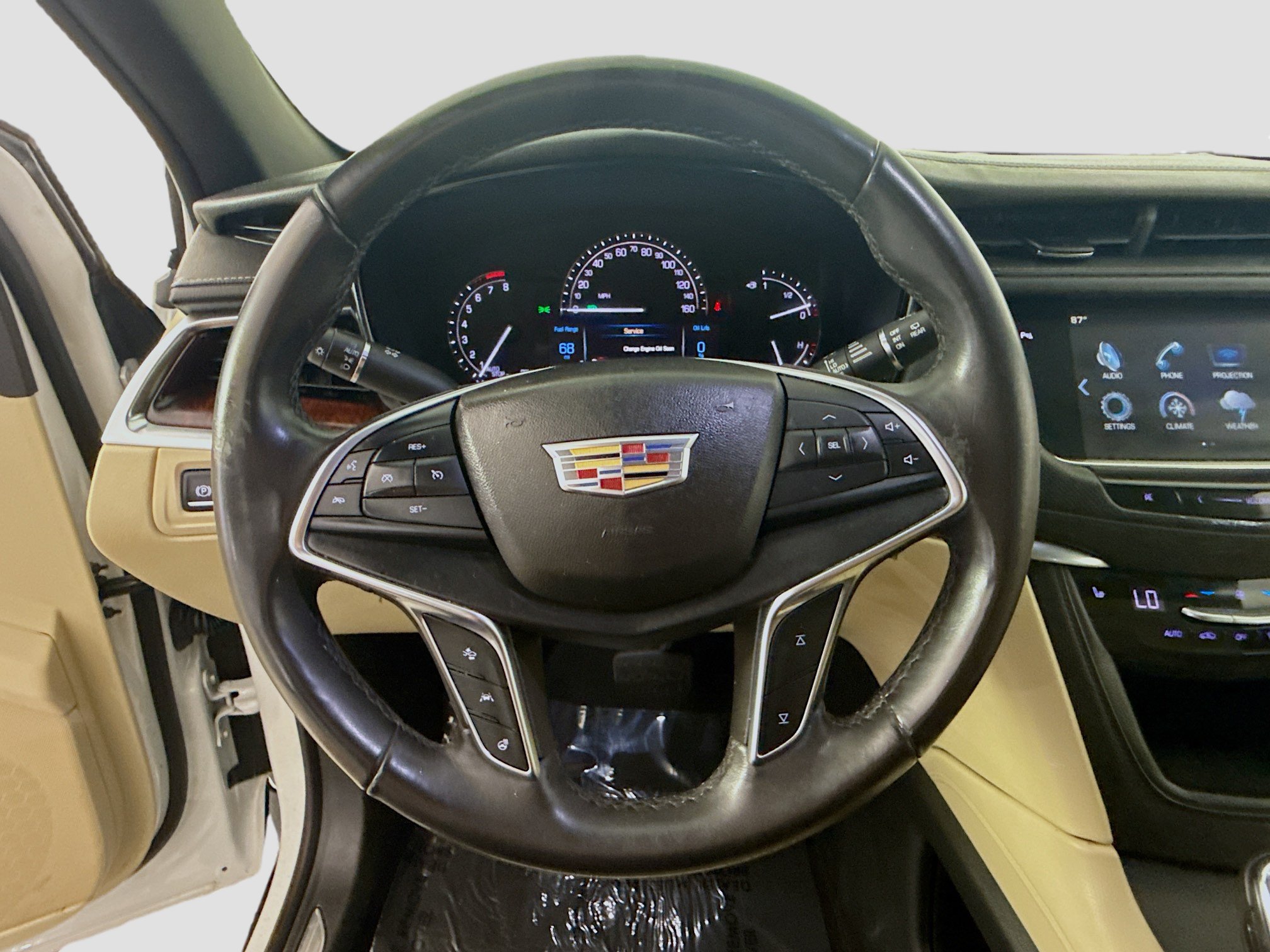 Used 2018 Cadillac XT5 Luxury w/ Driver Awareness Package FWD image 13