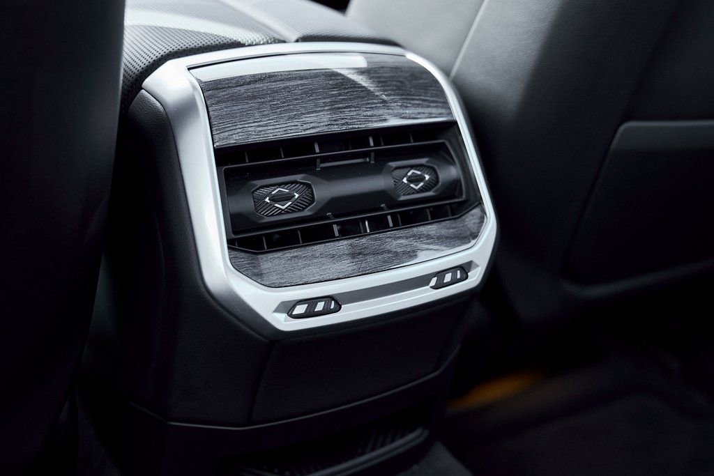 Used 2024 BMW 760i xDrive image 53