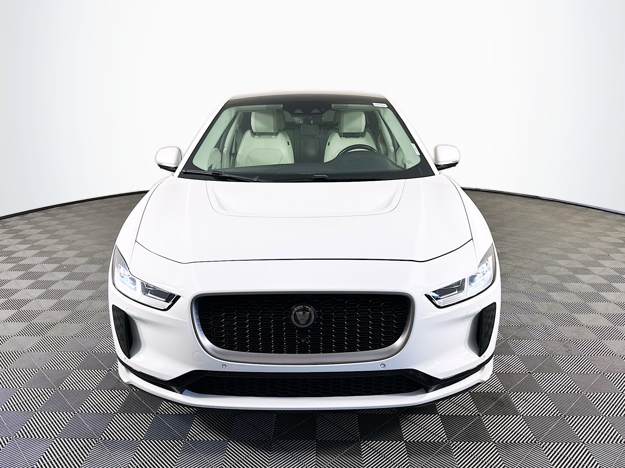 Used 2020 Jaguar I-PACE HSE image 2