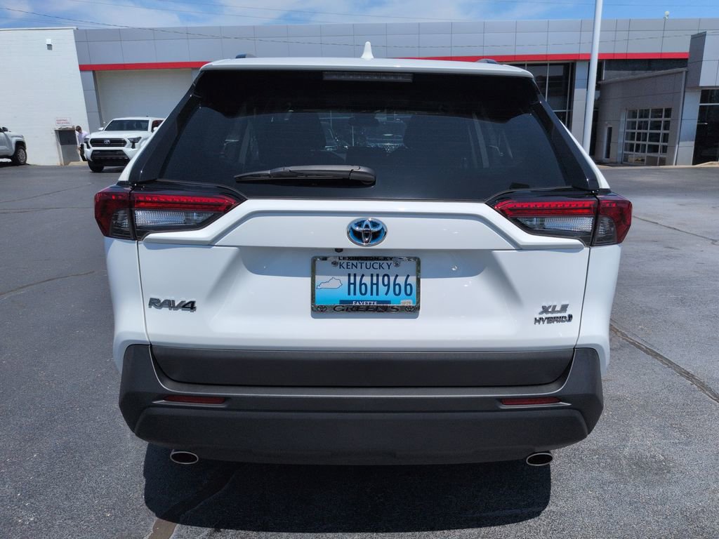 Certified 2023 Toyota RAV4 XLE w/ Convenience Package AWD/4WD image 4
